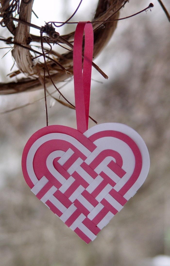 Maximize Cuteness With Paper Heart Crafts